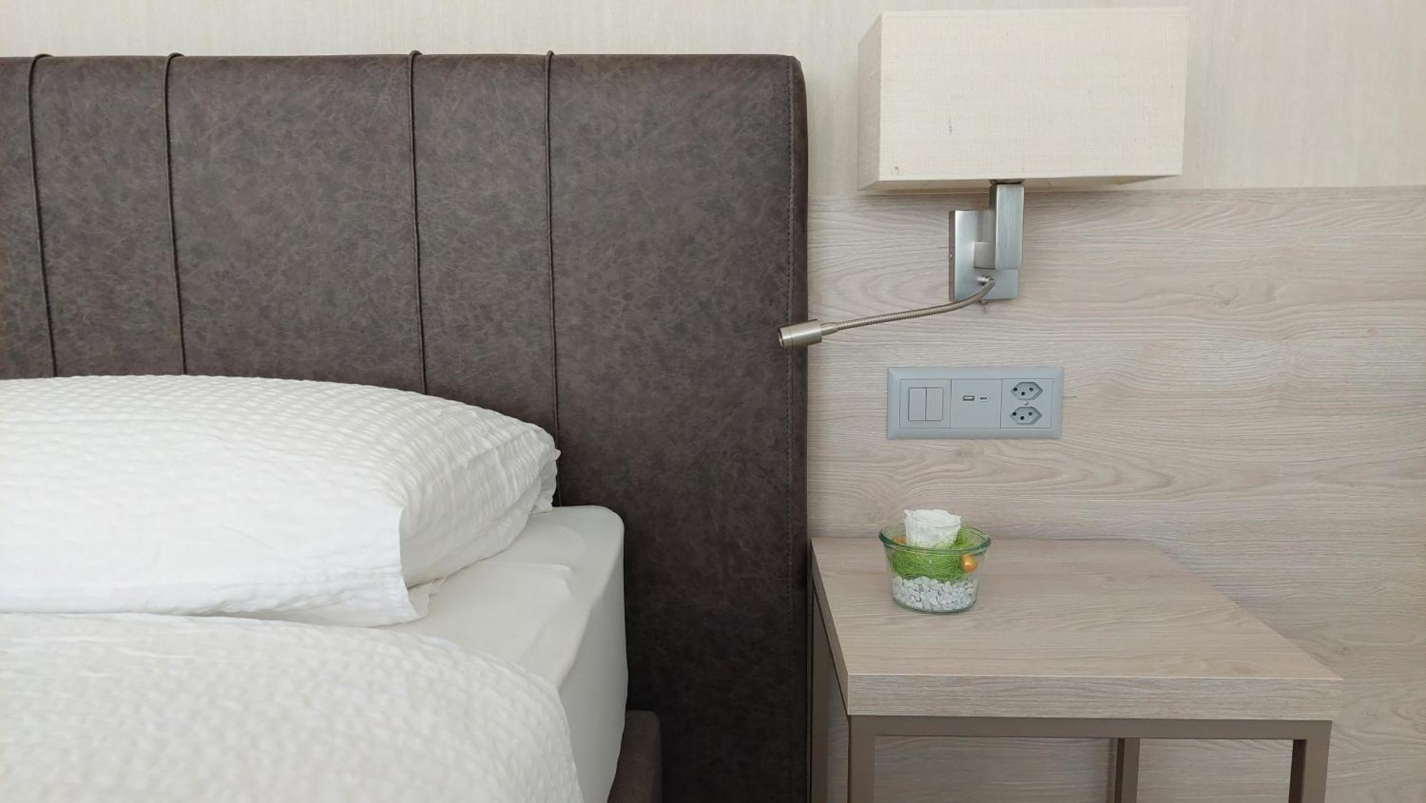 Hotel Nessi โลการ์โน ภายนอก รูปภาพ